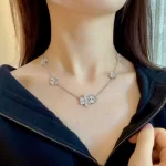 情侣黄金手链：携手传递爱的永恒，哪些款式最受年轻人追捧？