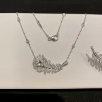 情侣间的浪漫见证：揭秘10款最火的黄金手链，哪一款最适合你？