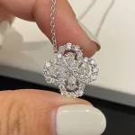 奢华与优雅的完美融合：揭秘顶级黄金手链的五大热门款式，你心仪哪一款？