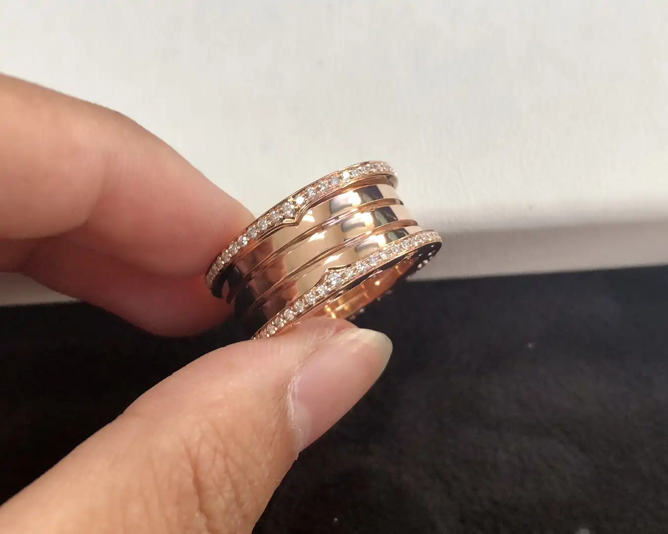 黄金传承，揭秘顶级纯金手链的神秘魅力，为何成为时尚宠儿？