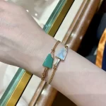情侣手链新潮流：黄金链见证爱情，同款手链让爱更甜蜜，你选对了吗？