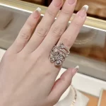 奢华之选：揭秘为何纯金手链成为时尚宠儿，它与传统金饰有何不同？