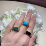 携手爱情，金光闪耀：揭秘情侣黄金手链的浪漫密码，哪个款式最抢眼？