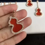 情侣黄金手链，爱情永恒的见证：揭秘最受欢迎的款式与寓意！