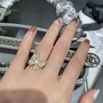 黄金手链的永恒魅力：揭秘为何它成为时尚宠儿？🌟