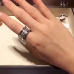 情侣黄金手链，见证爱情永恒的完美搭配，哪一款才是你的心头好？