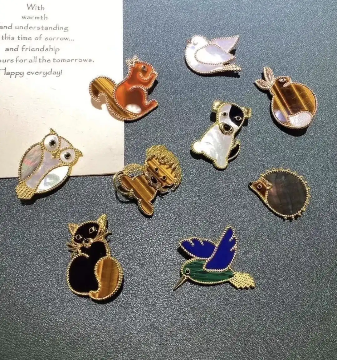 情侣专属，黄金手链搭配指南：揭秘浪漫爱情的完美见证！