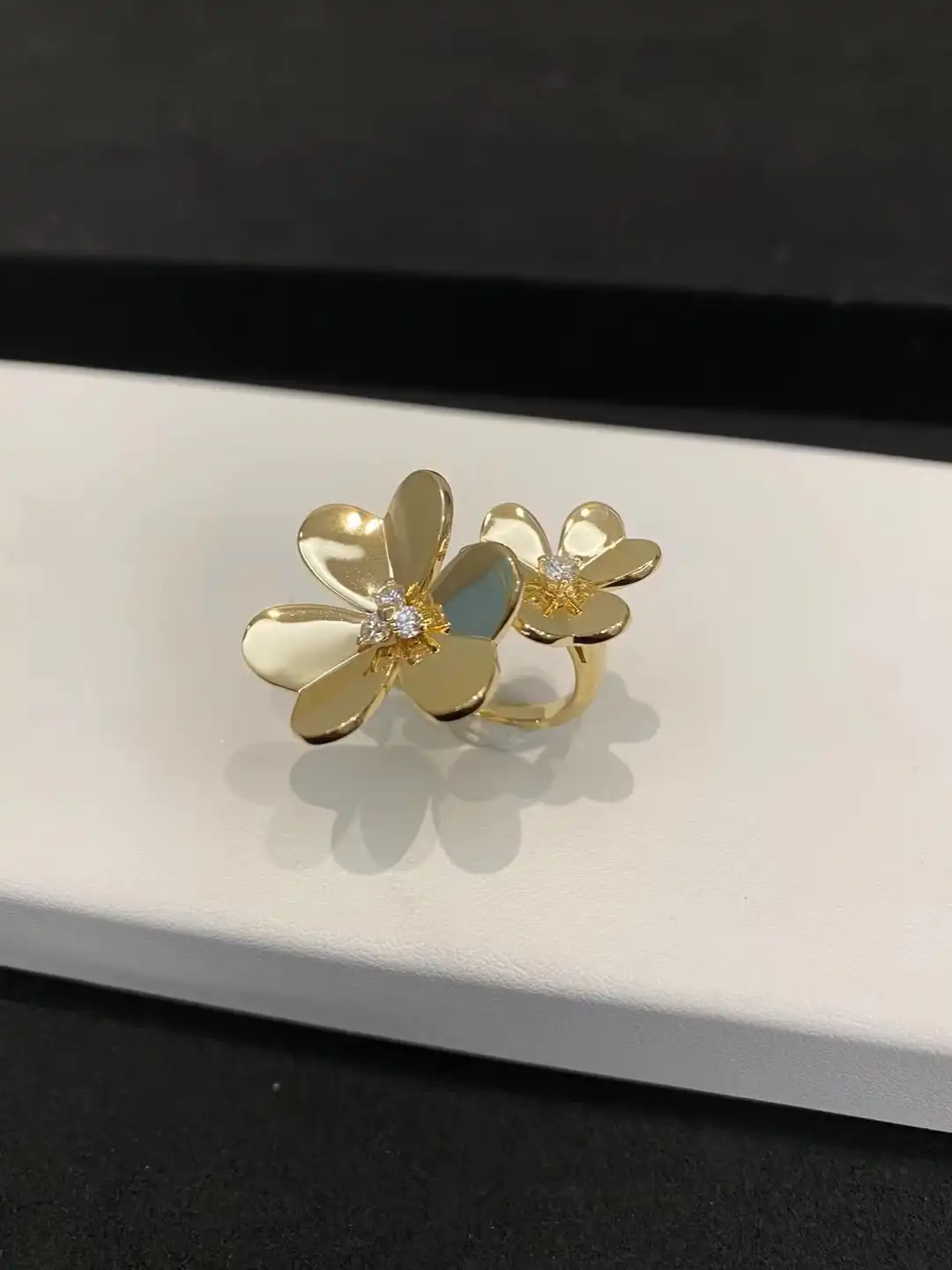 奢华必备！揭秘黄金手链的永恒魅力与投资价值，为何它始终是时尚宠儿？