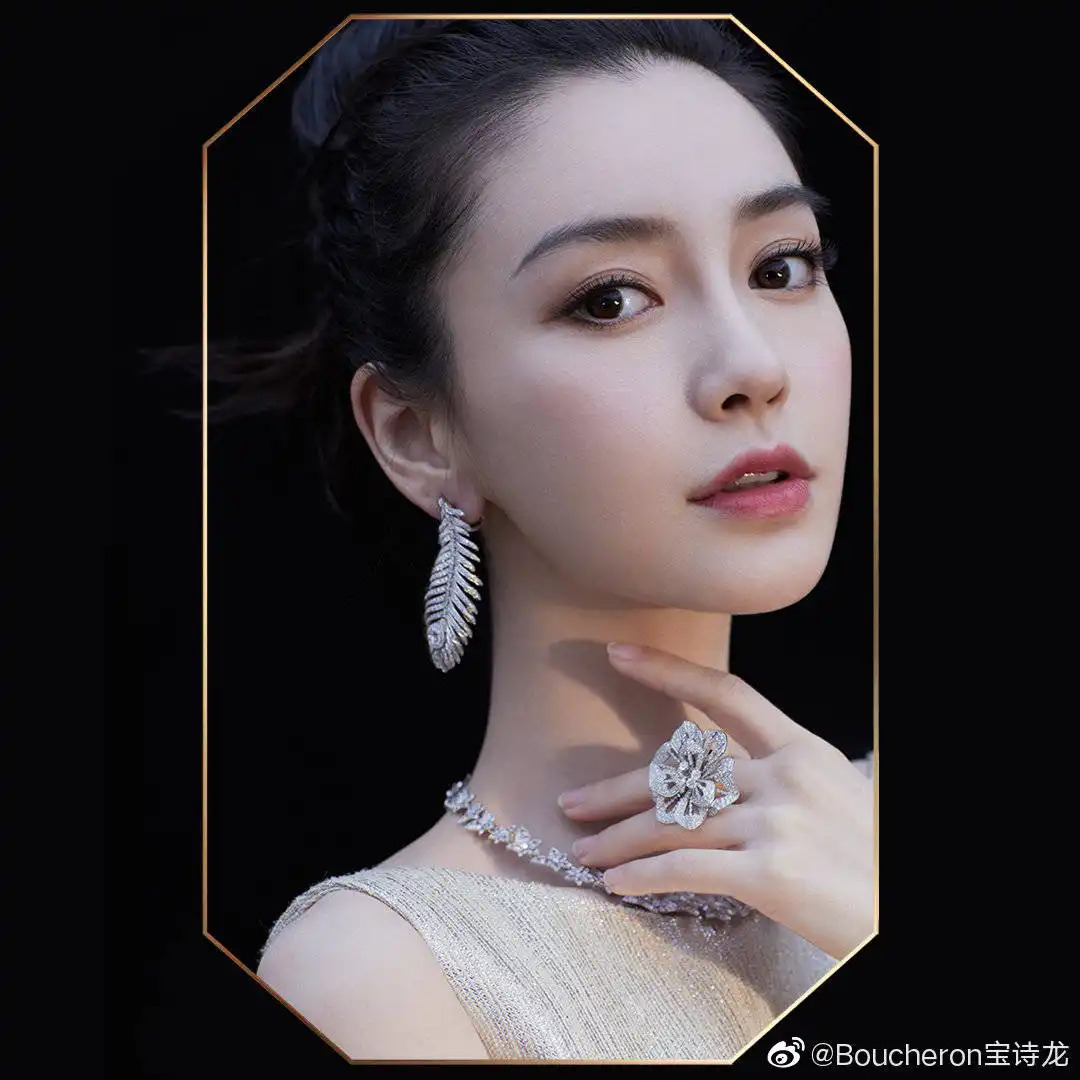情侣手链黄金版：携手见证爱情，独家定制款式，你的专属浪漫选择！