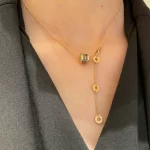 情侣黄金手链，寓意永恒的爱情，如何挑选最适合你们的款式？