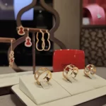 奢华不凡，传承永恒：揭秘纯金手链的贵族魅力与价值所在