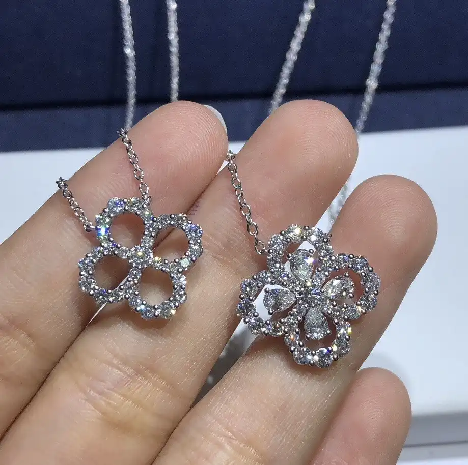 情侣专属，黄金手链的秘密：为何成为爱情的信物首选？