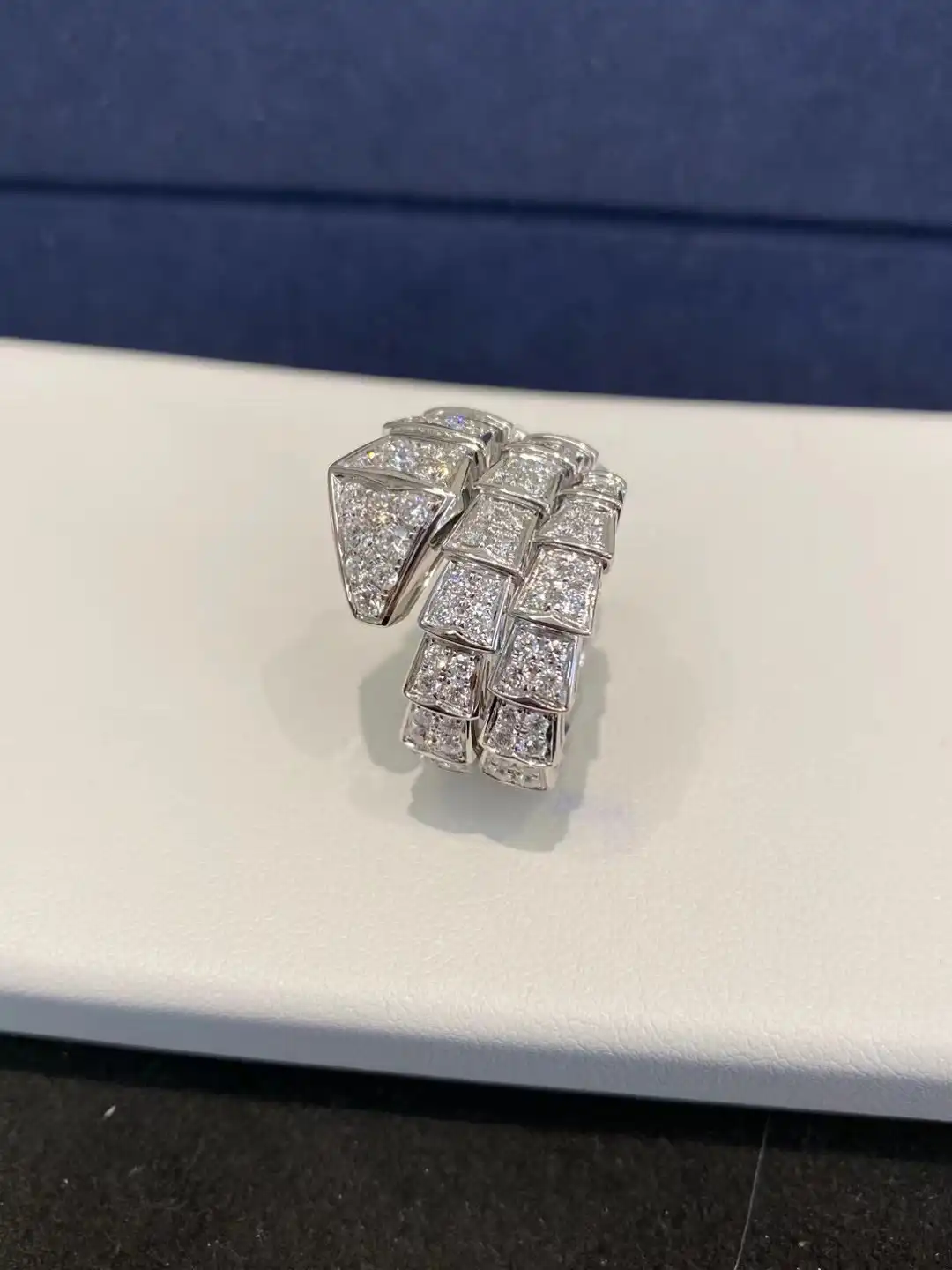 传承之美：揭秘黄金手链的神秘魅力，究竟哪种款式才是你的不二之选？