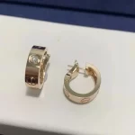 情侣间的浪漫见证：揭秘10款高颜值黄金手链，哪一款才是你们的最佳选择？