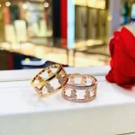 情侣间的心意相连，这款黄金手链竟成为热销爆款，你get了吗？