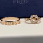 传承，奢华再现：揭秘黄金手链的神秘魅力，为何它始终是珠宝界的宠儿？