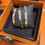 携手共度，黄金手链见证真爱：情侣专属，款式揭秘！💍