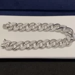不褪色，黄金手链的奢华魅力，揭秘为何它是时尚达人的必备单品？