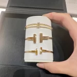 黄金手链，奢华佩戴还是投资佳品？揭秘选购攻略与热门款式！
