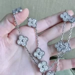 奢华必备！揭秘十大热门黄金手链，你的手腕也能闪耀如明星！