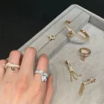 传承，黄金闪耀：揭秘最奢华的纯金手链，究竟价值几何？